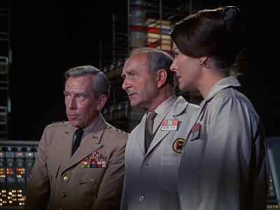 - We're just going to have to get the mask.
- But quickly. - The Time Tunnel