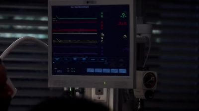 We're losing him. - Grey's Anatomy