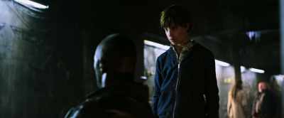 We're losing power. - The Dark Tower