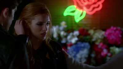 - We're moving on, people.
- 'Alright.' - Famous in Love