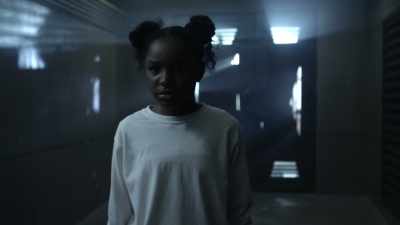 We're not bringing her.
Listen to me, - The Passage