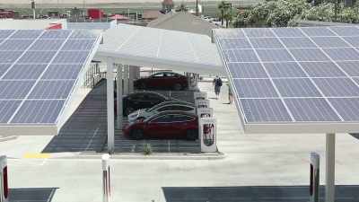 We're not doing this because
we thought it was, like, - Tech Billionaires: Elon Musk