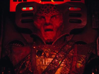 -We're not going to make it.
-Yes, we will. - Babylon 5