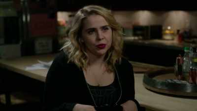 - We're not robbing no 7/11! - Good Girls
