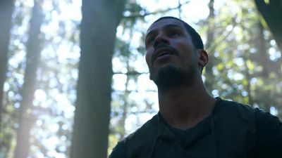WE'RE ON PLANET BETA. - The 100