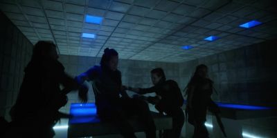 We're on the move.
 Here we go. - Altered Carbon