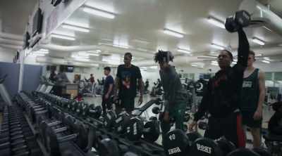 We're practicing six days a week,
lifting after our games. - Last Chance U: Basketball