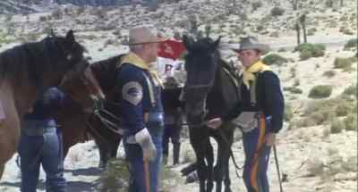 We're ready to move out, sir. - Apache Rifles
