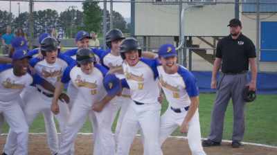♪ We're running home ♪ - Running the Bases