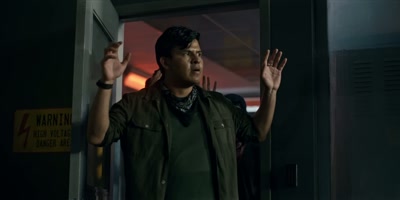-We're surrendering.
-Hands were I can seem them. - Accused