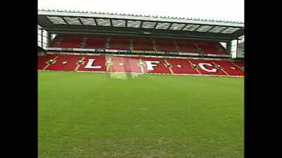 We're talking modelling,
on the catwalk, in editorials
and advertising. - Fever Pitch: The Rise of the Premier League