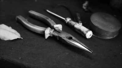 - We're talking
pliers on nipples, - The UnBelievable with Dan Aykroyd