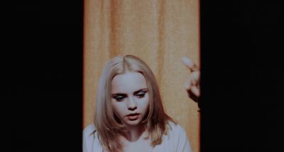 We're the couple that doesn't touch one another - Buffalo '66