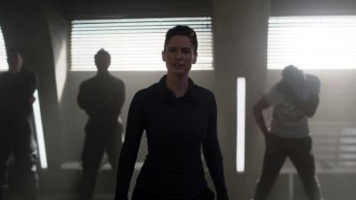 We're training, people.
Never charge without a plan. - Supergirl