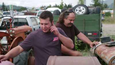 We're trying to get my old Model T
thing... car started. - Rust Valley Restorers