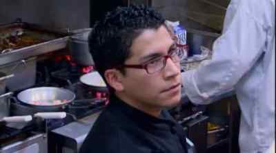 WE'RE TRYING TO STAY
ON TRACK WITH THE ORDERS, - Kitchen Nightmares