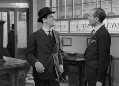 We're very late this morning. - Laughter in Paradise