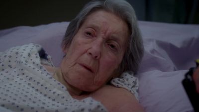 Were her vitals stable the entire time? - Grey's Anatomy