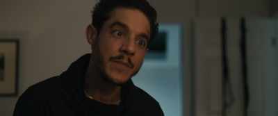 - We're working together.
- Yeah, but… - Emily the Criminal