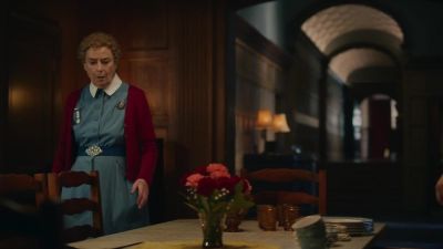We've had a delivery. - Call the Midwife