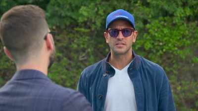 We've been looking at houses
that he can fix and move in, - Buying Beverly Hills