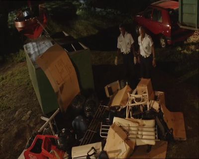 We've been through it all
three times. No gun. - Death in Paradise