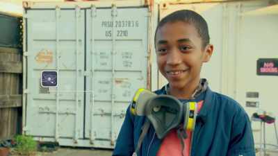 WE'VE BEEN USING
THIS LITTLE GUY HERE, - Mythbusters Jr.