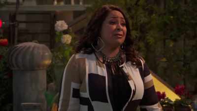 We've been waiting
for over an hour - Raven's Home