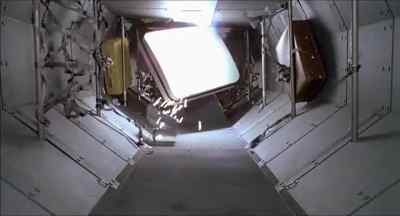 We've got
explosive decompression ! - The Concorde    Airport '79