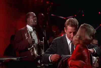 -We've got to go now.
-Don't leave, folks. - The Five Pennies