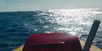 We've got so much water noise.
And so much splashing. - Fathom
