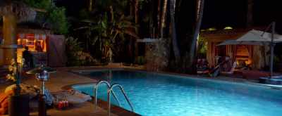 We've got our
little dipping ponds, - 1 Night in San Diego