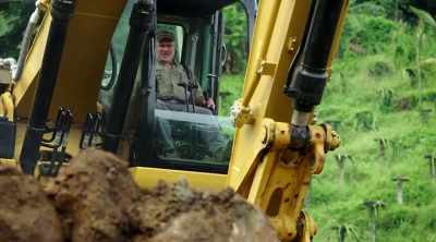 We've got some really large,
large rocks to handle, - Lost Gold of World War II