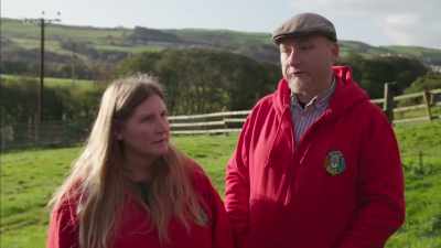 We've never run a 200 before, erm, - Britain's Tiger Kings - On the Trail with Ross Kemp
