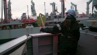 We've stopped pumping, ma'am. - Warship: Life at Sea