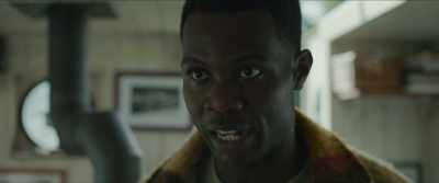-Wh-Why do you have this?
-Laura, I-I-I was just - Last Light