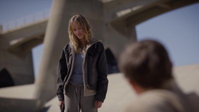 - What a badass. - The Stranger