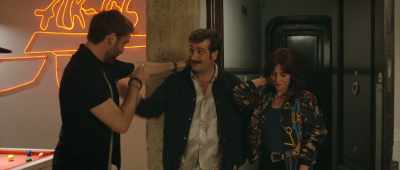 - What a coincidence.
- Laura, you look gorgeous. - The Key Game