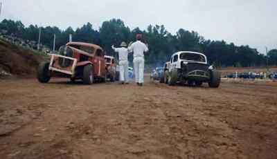 What a fine race coming up today folks - Greased Lightning