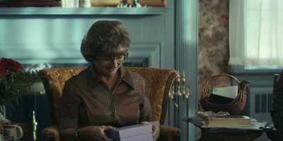 What a pretty little box. - Mrs. America