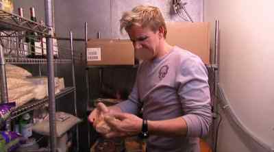 WHAT A SMELL.. - Kitchen Nightmares