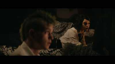 - What about your dad?
- We don't talk much. - Deadly Class