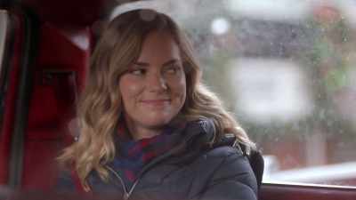 - What about you?
You ever been married? - Toying with the Holidays