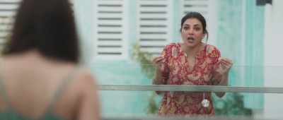 What actor does he like?
Does he prefer cricket or football? - Hey! Sinamika
