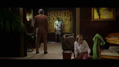 - What am I doing here again?
- [Rufus] I always work with an assistant. - Death and Other Details