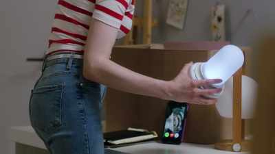 - What?
- And they glow, - Smart Home Killer
