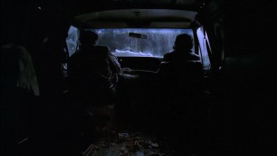 - What are you doing?
- Calling Tony. - The Sopranos
