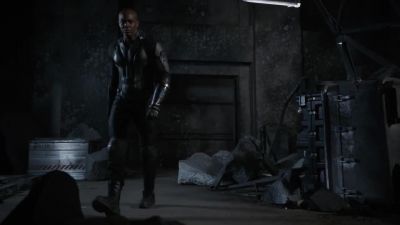 What are you doing, Coulson?
Pick up the doodad. Let's go! - Marvel's Agents of S.H.I.E.L.D.