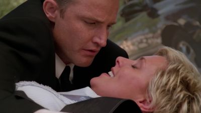- What are you doing?
- Covering you. - Stargate SG-1