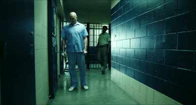 - What are you doing?
- Feet hurt. - Brawl in Cell Block 99